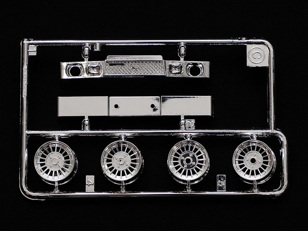 Zdjęcie dodatkowe produktu Toyota Soarer 2000VR-Turbo 1:24 Tamiya 24365