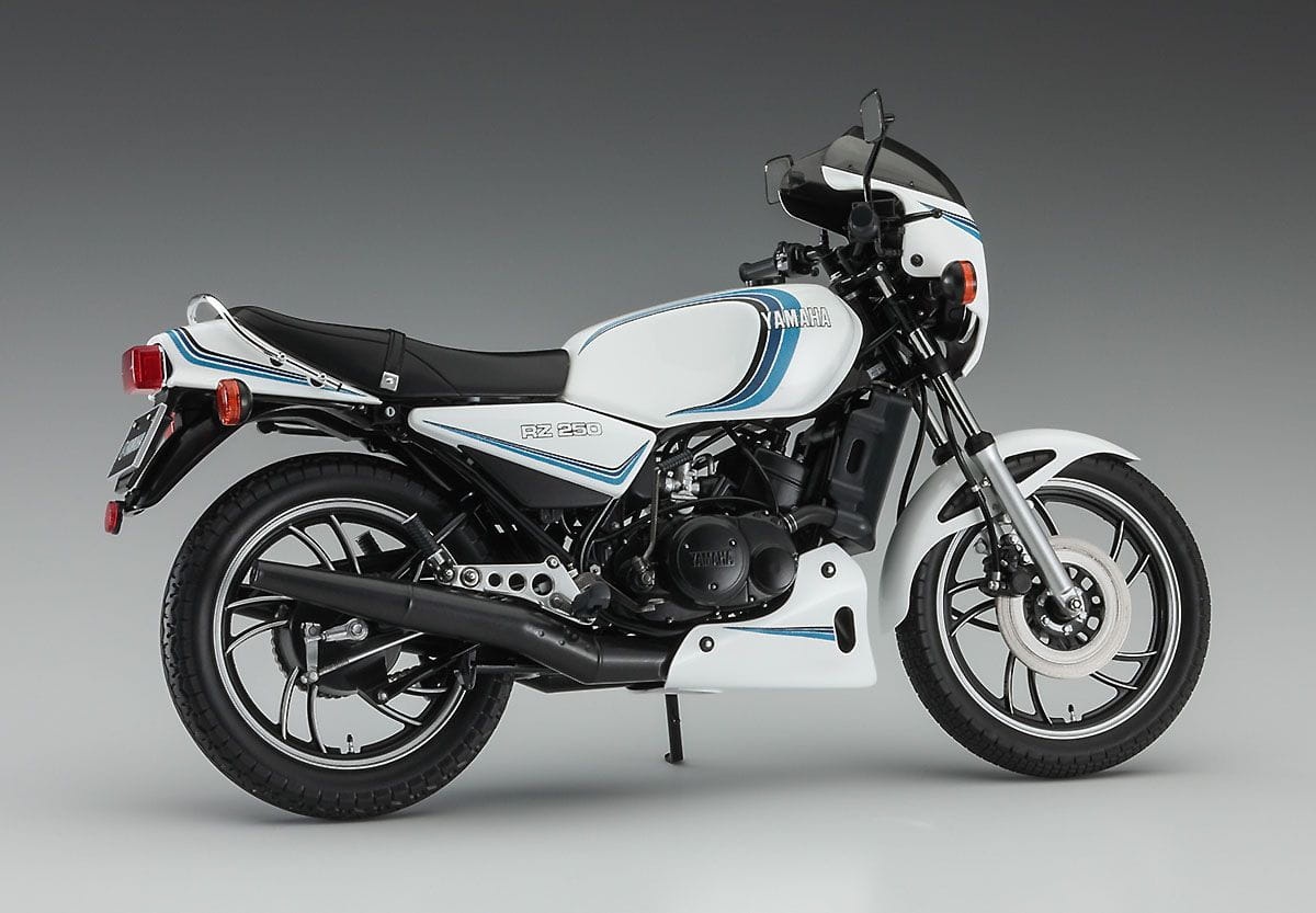 Zdjęcie dodatkowe produktu Yamaha RZ250 (4L3) z pokrywą (1982) 1:12 Hasegawa 21758