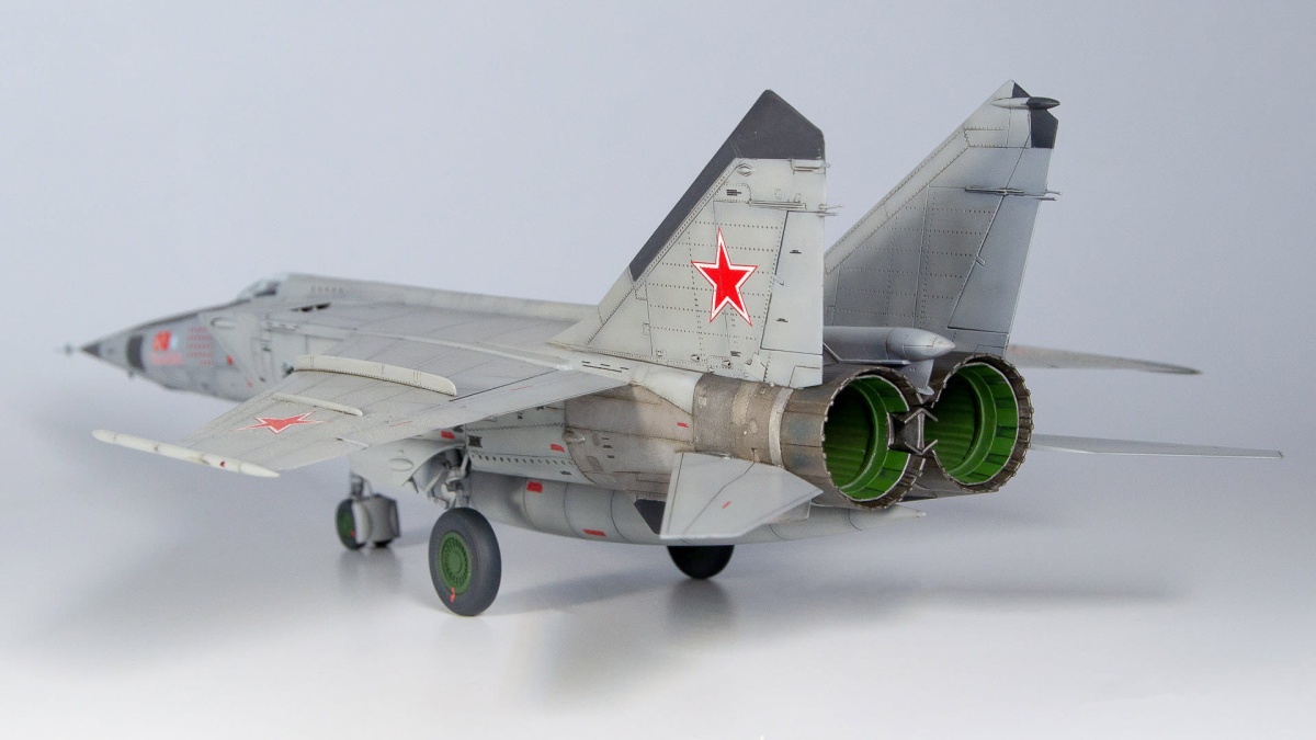 Zdjęcie dodatkowe produktu MiG-25 RBT 1:72 ICM 72172