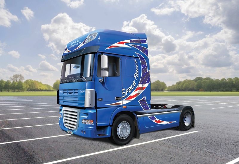 Zdjęcie dodatkowe produktu DAF XF105 Space America 1:24 Italeri 3933