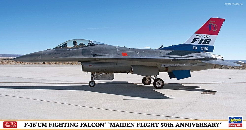 Zdjęcie główne produktu F-16CM Fighting Falcon Maiden Flight 50th Anniversary 1:48 Hasegawa 07535