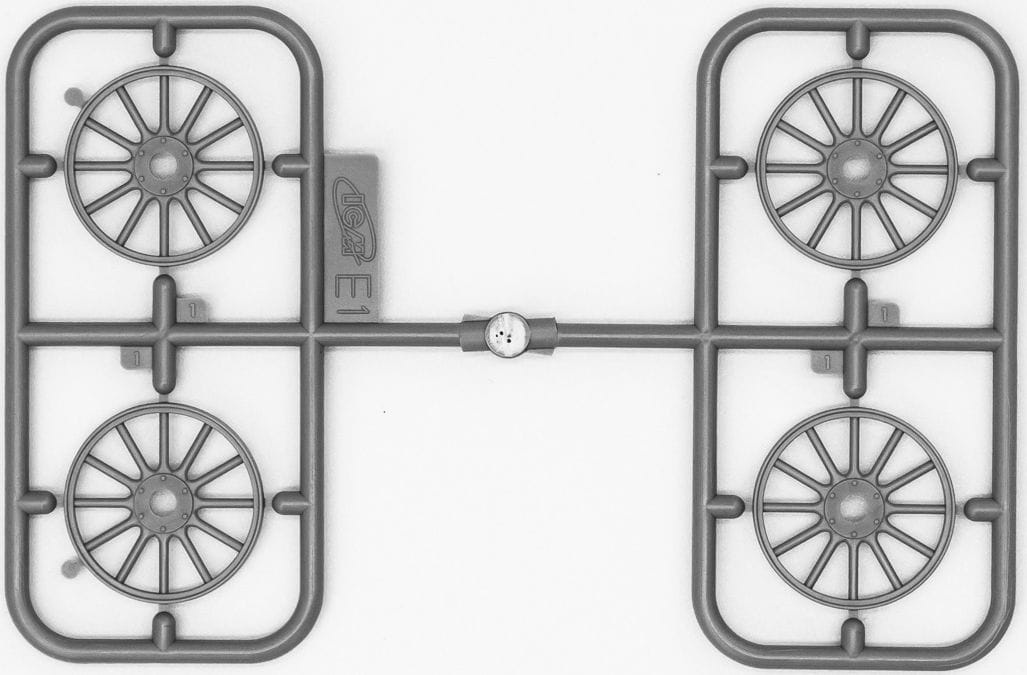 Zdjęcie dodatkowe produktu Model T 1913 Speedster with American Sport Car Drivers 1:24 ICM 24026