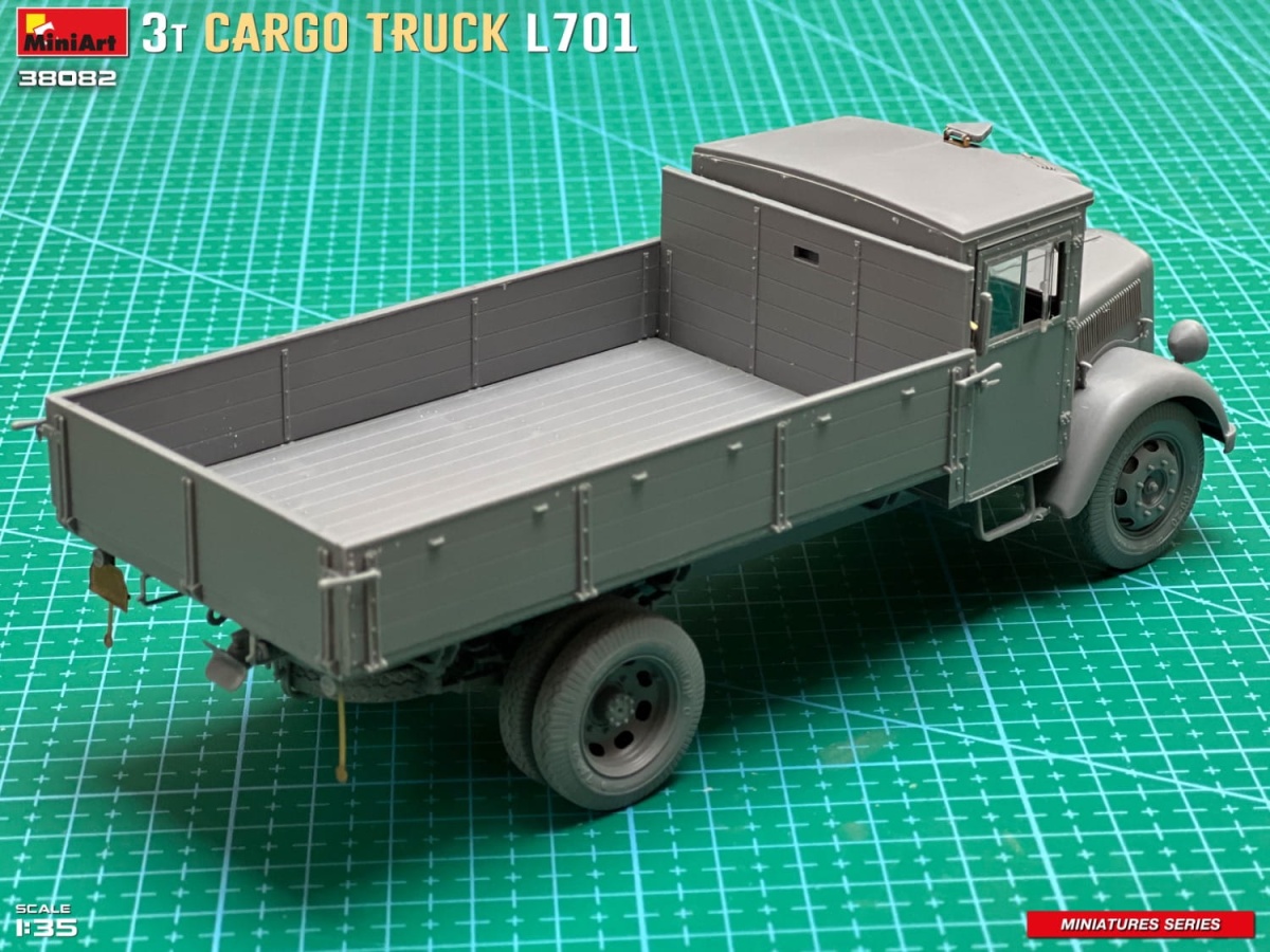 Zdjęcie dodatkowe produktu 3T Cargo Truck L701 1:35 MiniArt 38082