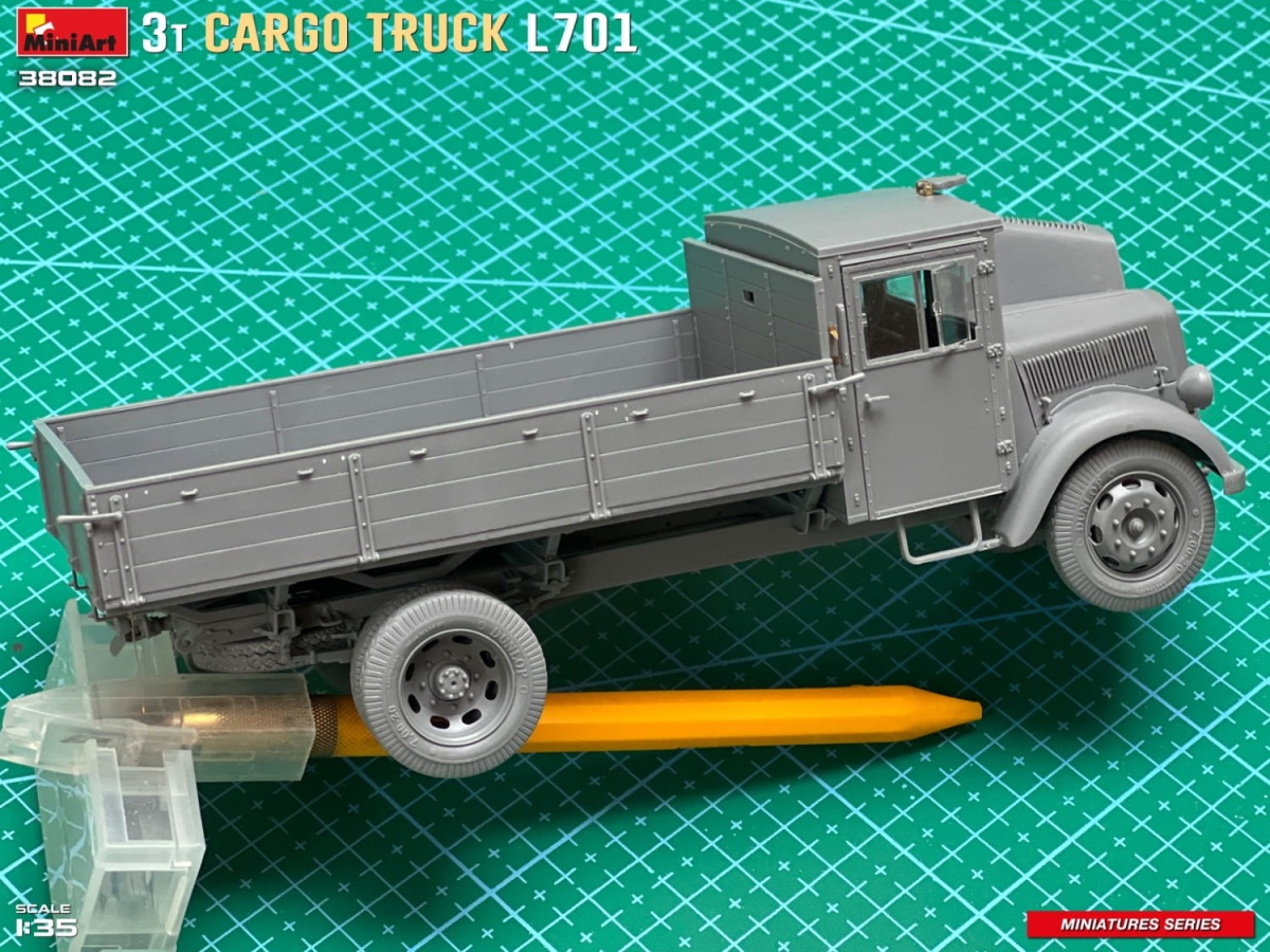 Zdjęcie dodatkowe produktu 3T Cargo Truck L701 1:35 MiniArt 38082