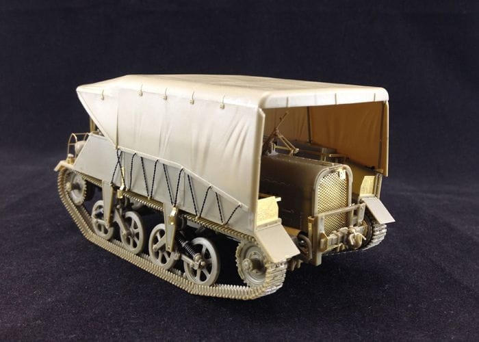 Zdjęcie dodatkowe produktu Loyd Carrier No.2 Mk.II (Tracked.Towing 6-pdr Anti-Tank Gun Tractor 1:35 Bronco CB35188