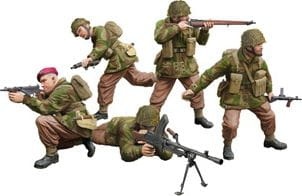 British paratroopers in combat during World War II Set A 1:35 Bronco CB35130