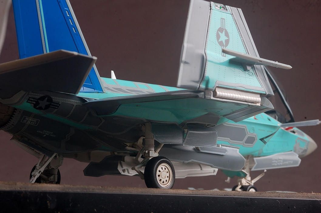 Zdjęcie dodatkowe produktu F-35C Lightning II 1:48 Kittyhawk 80132