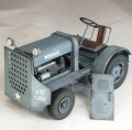 Zdjęcie dodatkowe produktu US Tug Clarktor-6 Mill-33 The Heavy Duty Airfield Tractor 1:32 Thunder Models 32001
