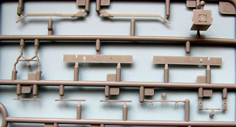 Zdjęcie dodatkowe produktu US Army Loader 1:35 Thunder Models 35002
