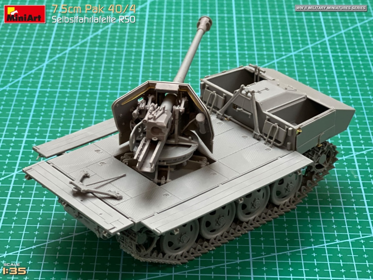 Zdjęcie dodatkowe produktu 7,5cm PaK 40/4 auf gep. Selbstfahrlafette RSO 1:35 MiniArt 35483