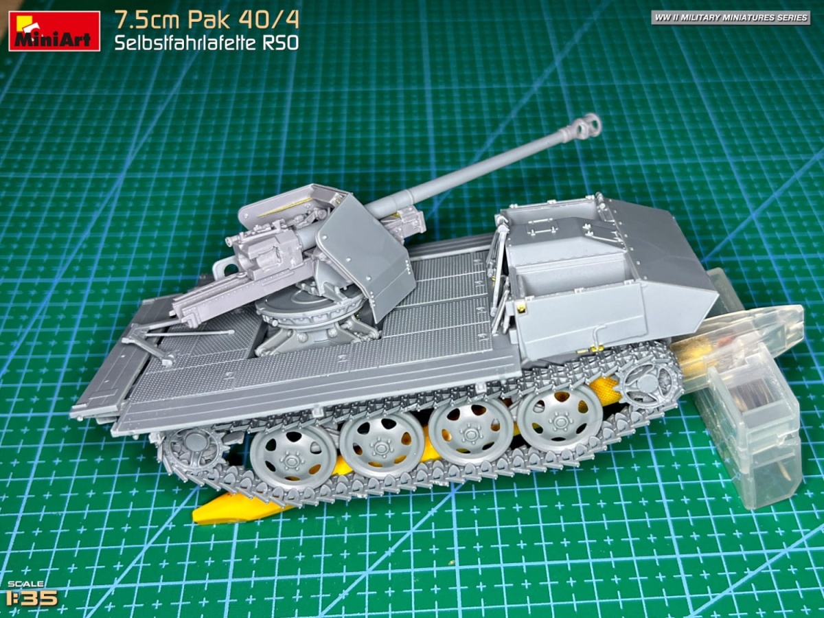 Zdjęcie dodatkowe produktu 7,5cm PaK 40/4 auf gep. Selbstfahrlafette RSO 1:35 MiniArt 35483