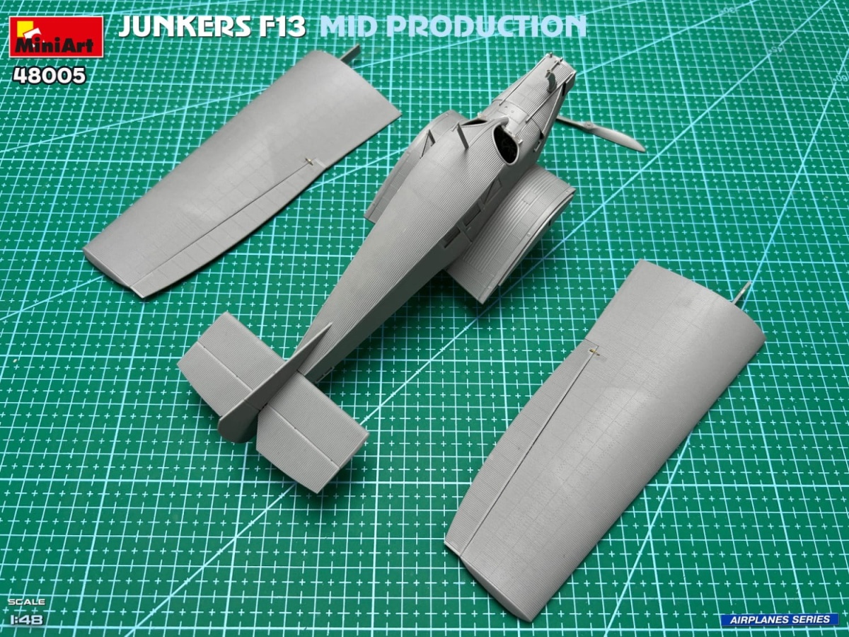 Zdjęcie dodatkowe produktu Junkers F13. Mid Prod. German, Polish, Swiss Service 1:48 MiniArt 48005