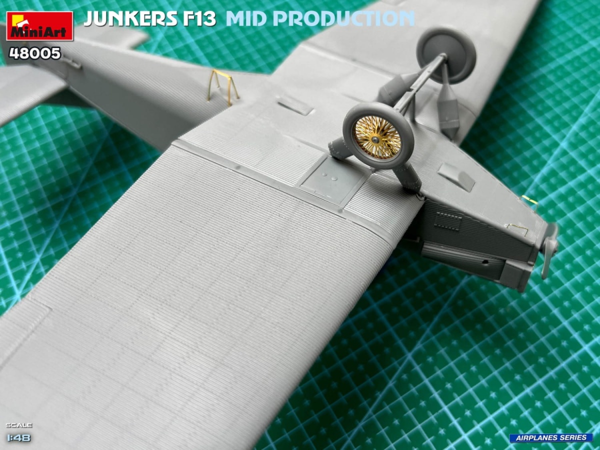 Zdjęcie dodatkowe produktu Junkers F13. Mid Prod. German, Polish, Swiss Service 1:48 MiniArt 48005