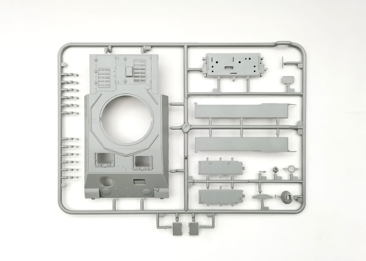 Zdjęcie dodatkowe produktu Panzer IV Ausf.H Krupp Entwurf W1466 1:35 Amusing Hobby 35A037