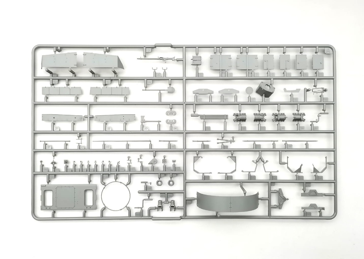 Zdjęcie dodatkowe produktu Panzer IV Ausf.H Krupp Entwurf W1466 1:35 Amusing Hobby 35A037