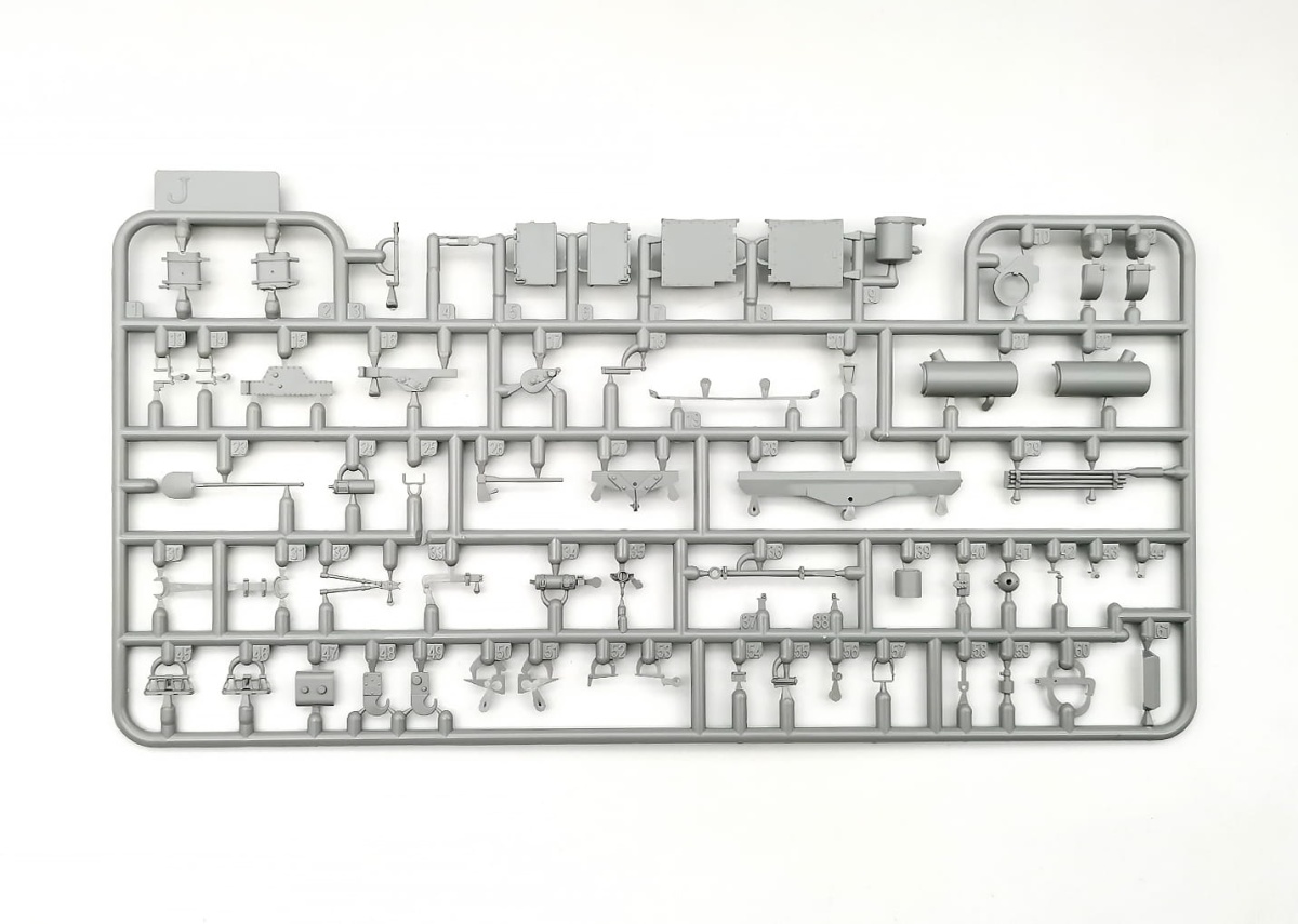 Zdjęcie dodatkowe produktu Panzer IV Ausf.H Krupp Entwurf W1466 1:35 Amusing Hobby 35A037
