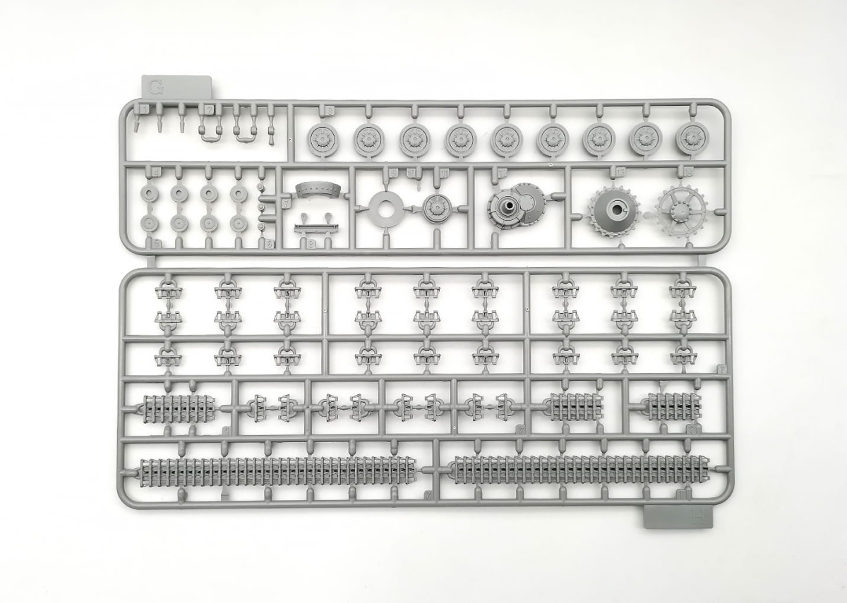 Zdjęcie dodatkowe produktu Panzer IV Ausf.H Krupp Entwurf W1466 1:35 Amusing Hobby 35A037