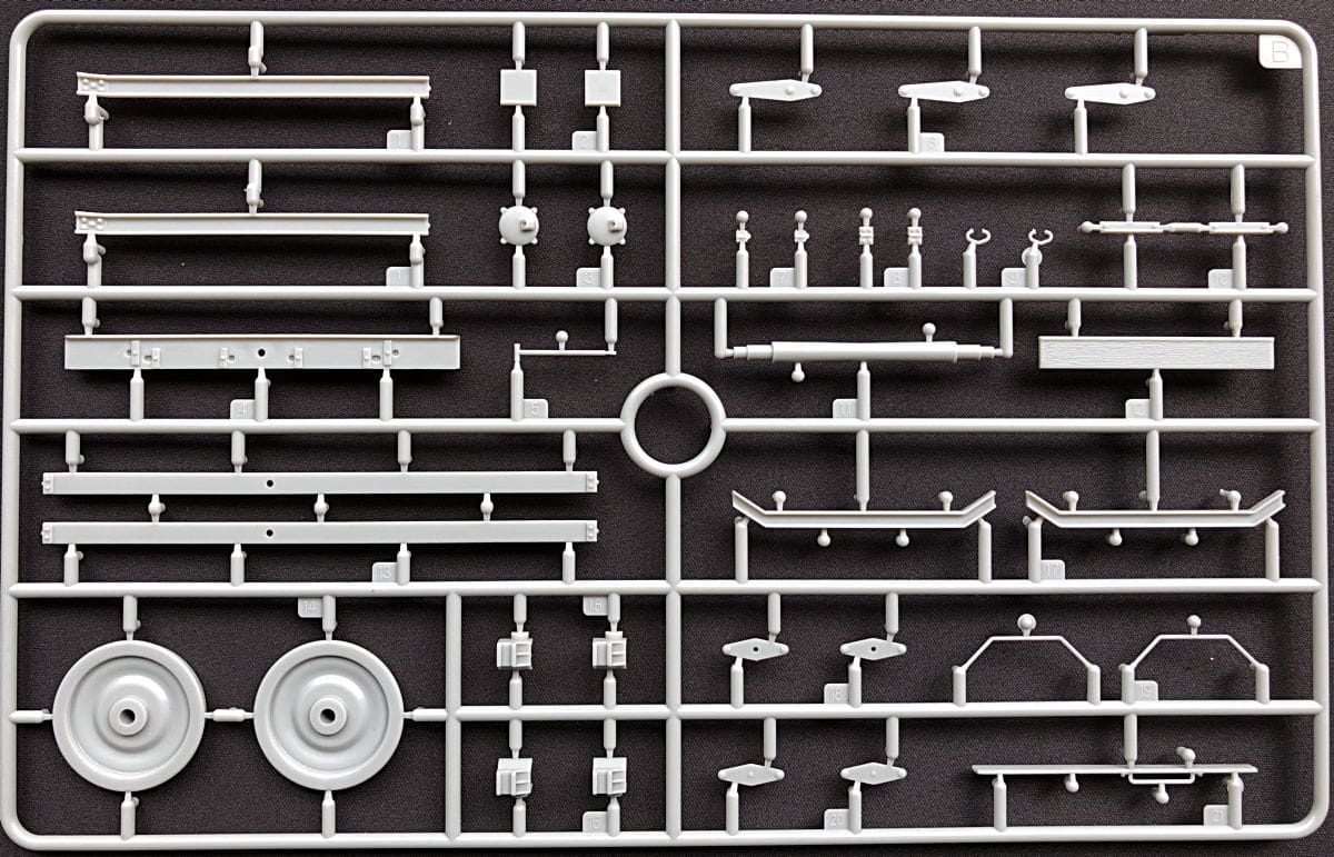 Zdjęcie dodatkowe produktu German Gedeckter Guterwagen G10 1:35 Thunder Models 35901