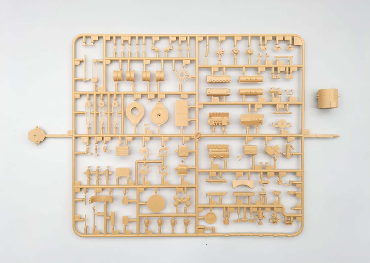 Zdjęcie dodatkowe produktu Sd.Kfz.184 Ferdinand and 16t Strabokran w/ Full Interior/Clear Roof Parts 1:35 Amusing Hobby 35A030