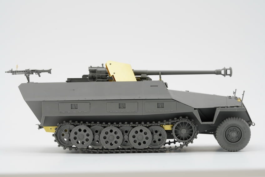 Zdjęcie dodatkowe produktu Sd.Kfz.251/22 w/ 7,5 cm PaK 40 Pakwagen 1:35 Border Model BT043