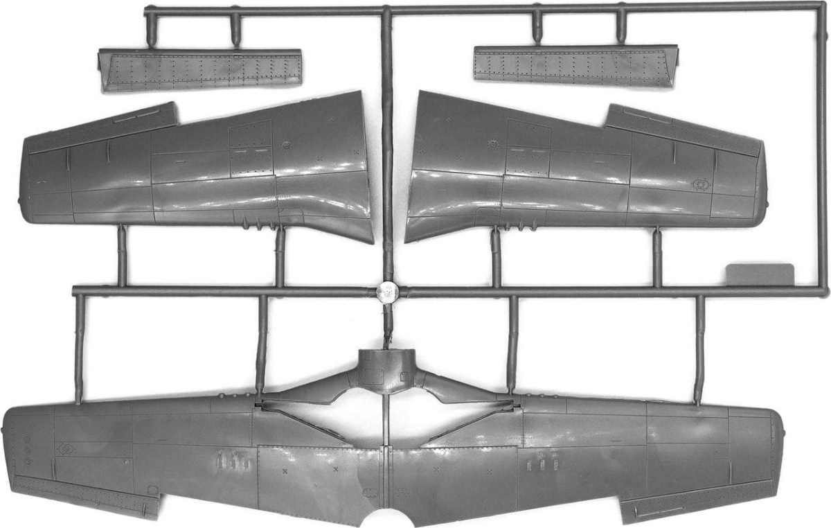 Zdjęcie dodatkowe produktu Zdobywcy europejskiego nieba (B-26C, P-51D, Spitfire Mk XVI) 1:48 ICM 48324