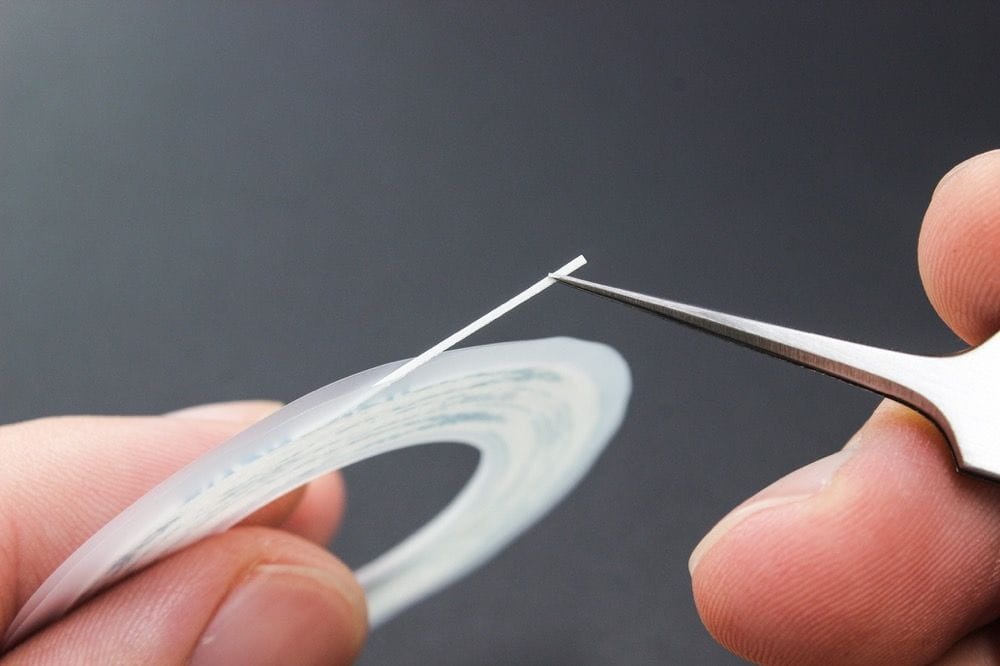 Zdjęcie dodatkowe produktu Bardzo cienka samoprzylepna taśma dwustronna 0,5 mm Hasegawa TL19