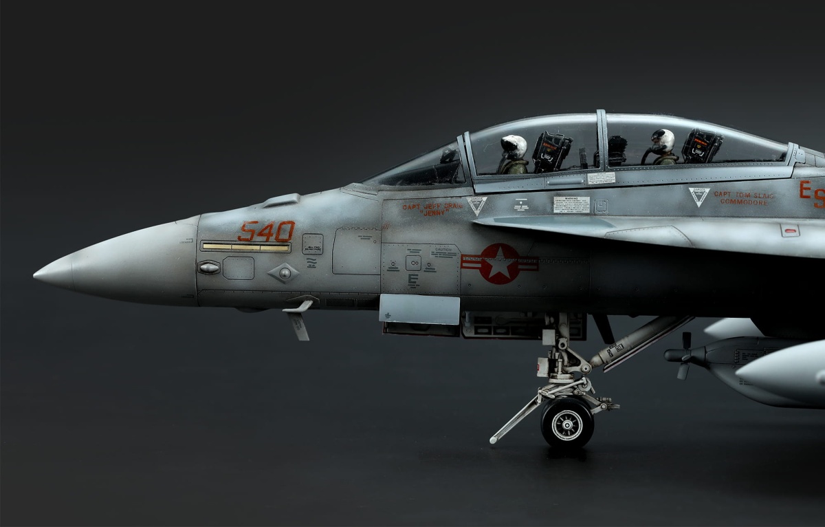 Zdjęcie dodatkowe produktu Boeing EA-18G Growler Electronic Attack Aircraft 1:48 Meng LS014