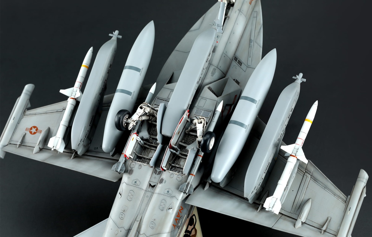 Zdjęcie dodatkowe produktu Boeing EA-18G Growler Electronic Attack Aircraft 1:48 Meng LS014