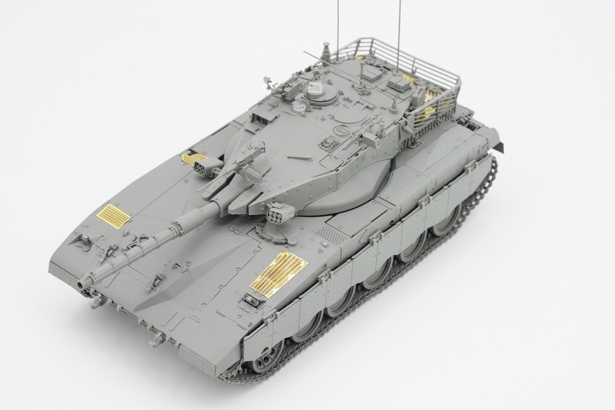 Zdjęcie dodatkowe produktu Israel Merkava Mk.2 w/ Full Interior and Workable Tracks 1:35  Border Model BT055