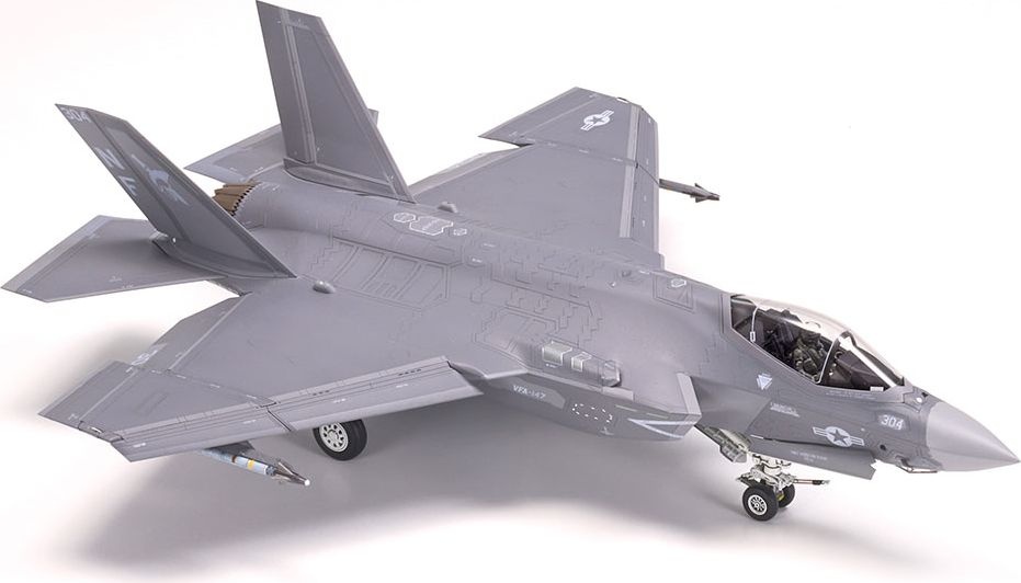 Zdjęcie dodatkowe produktu Lockheed Martin F-35C Lightning II 1:72 Tamiya 60794