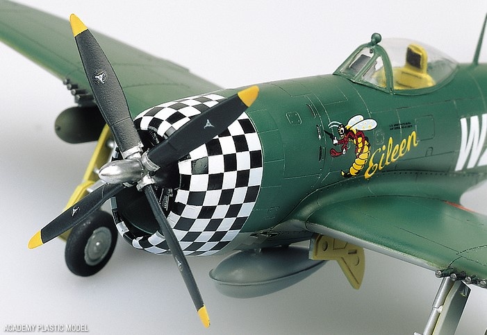 Zdjęcie dodatkowe produktu P-47D Thunderbolt 1:72 Academy 12474