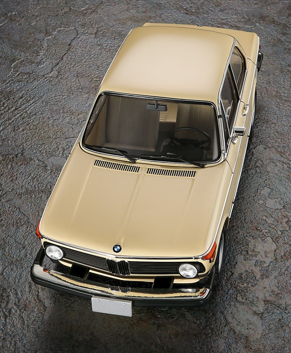 Zdjęcie dodatkowe produktu BMW 2002tii późna wersja z dużym zderzakiem 1:24 Hasegawa 20756
