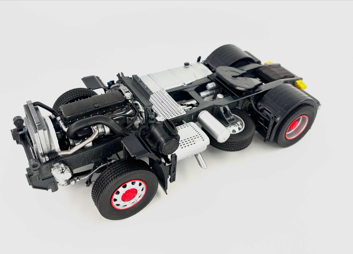 Zdjęcie dodatkowe produktu Iveco S-WAY 1:24 Italeri 3963