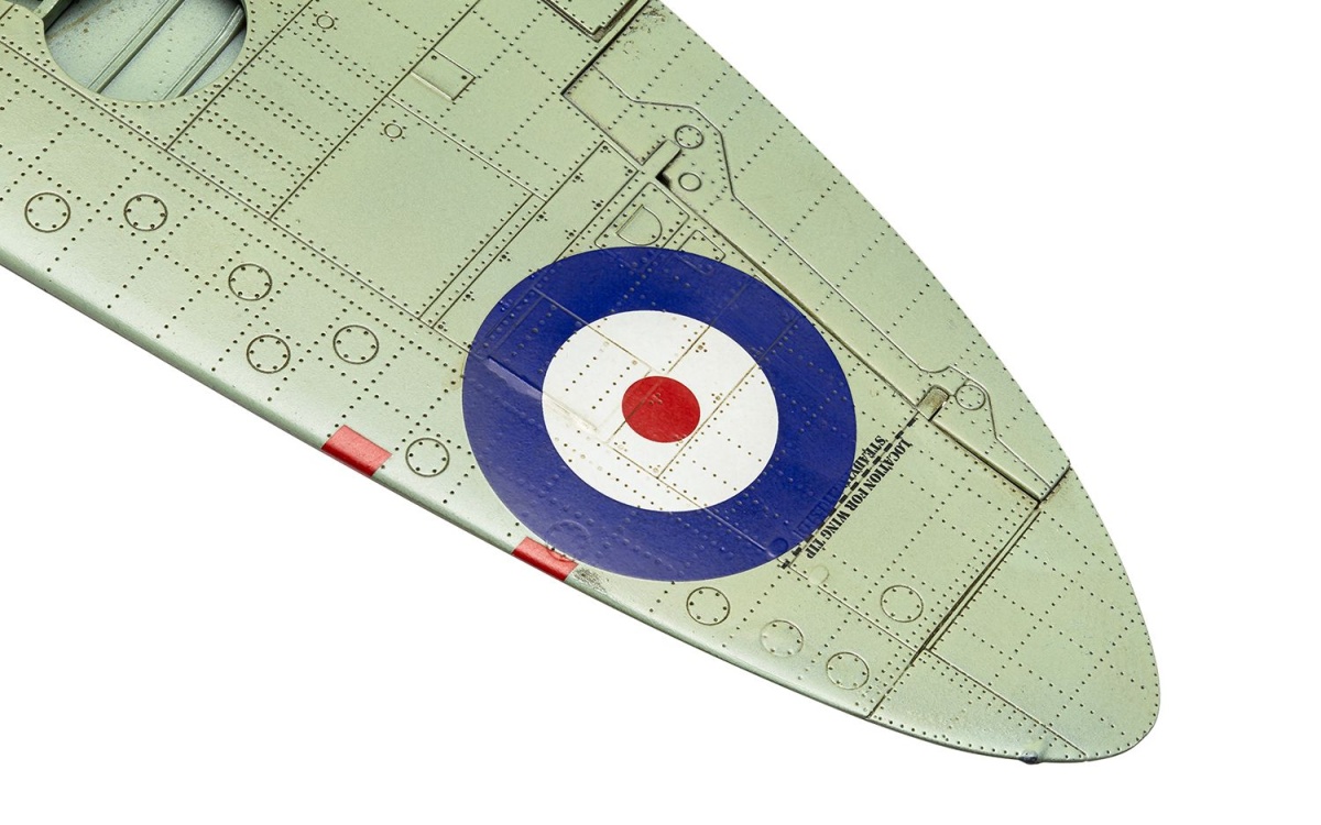 Zdjęcie dodatkowe produktu Supermarine Spitfire TR.9 1:48 Airfix 05143