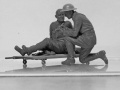 Zdjęcie dodatkowe produktu Ambulans Model T 1917 z amerykańskim personelem medycznym 1:35 ICM 35662