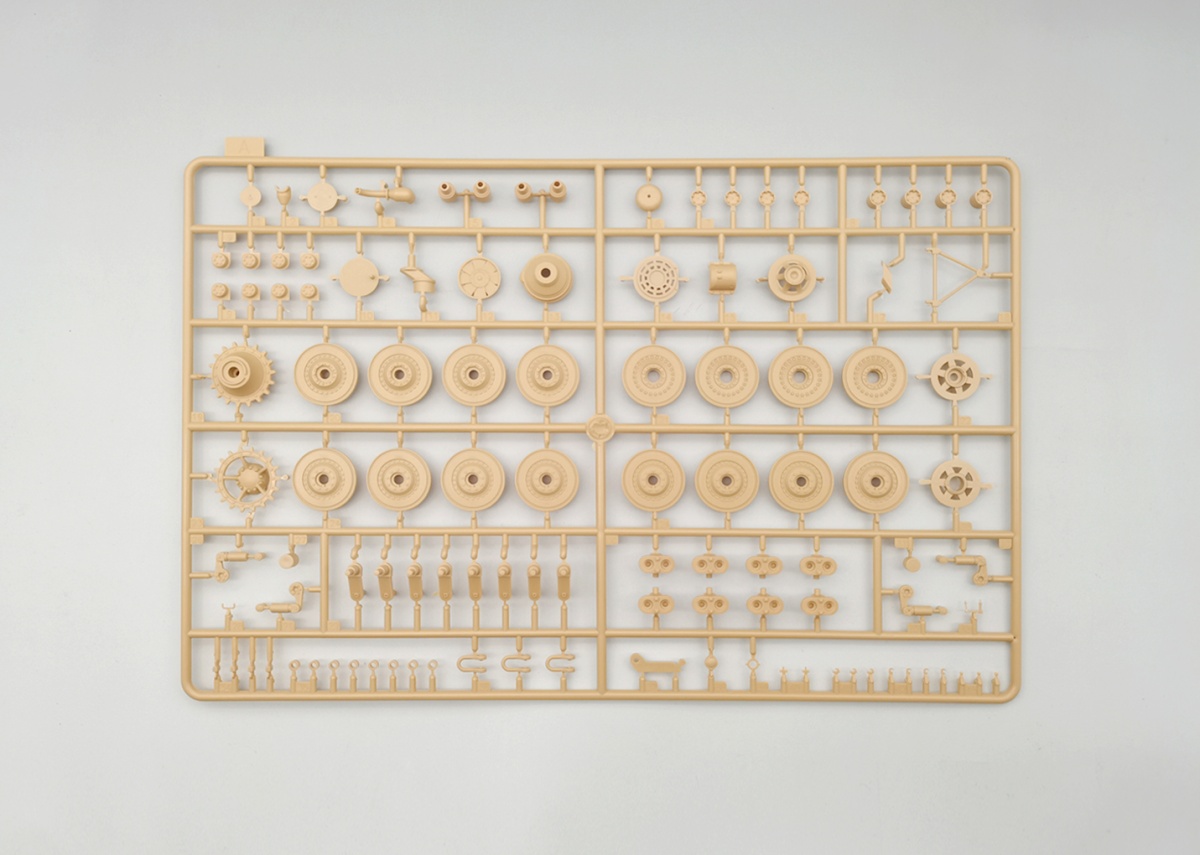 Zdjęcie dodatkowe produktu Waffentrager E-100 1:35 Amusing Hobby 35A026
