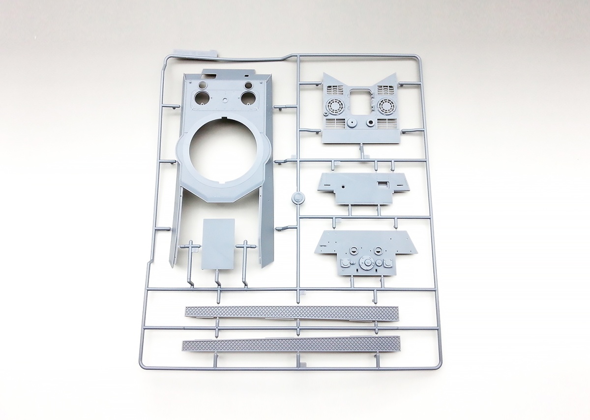 Zdjęcie dodatkowe produktu Panzerkampfwagen VII Lowe 1:35 Amusing Hobby 35A005