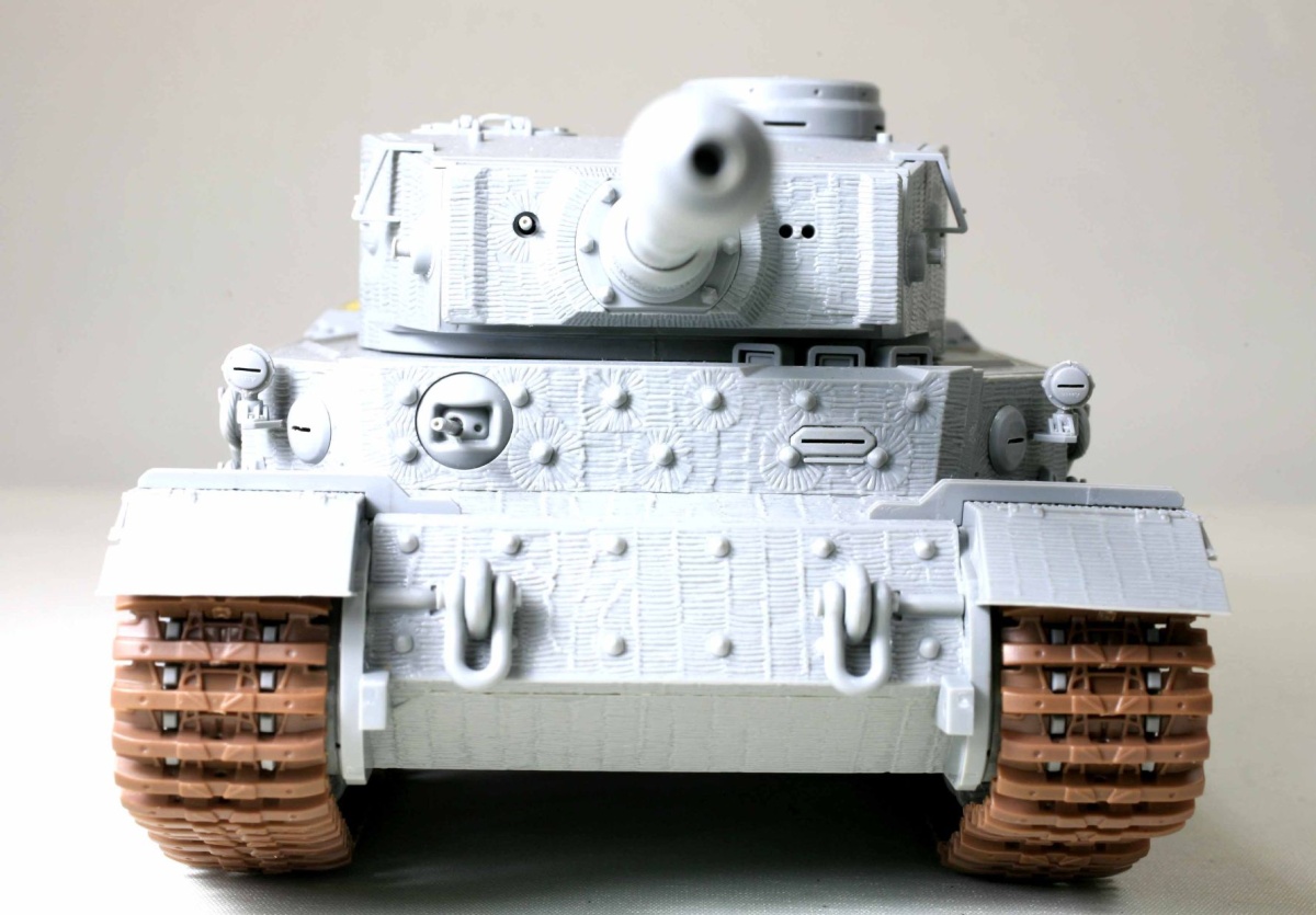 Zdjęcie dodatkowe produktu Panzerbefehlswagen Tiger (P) 003 With Zimmerit In May 1944 1:35 Amusing Hobby 35A059