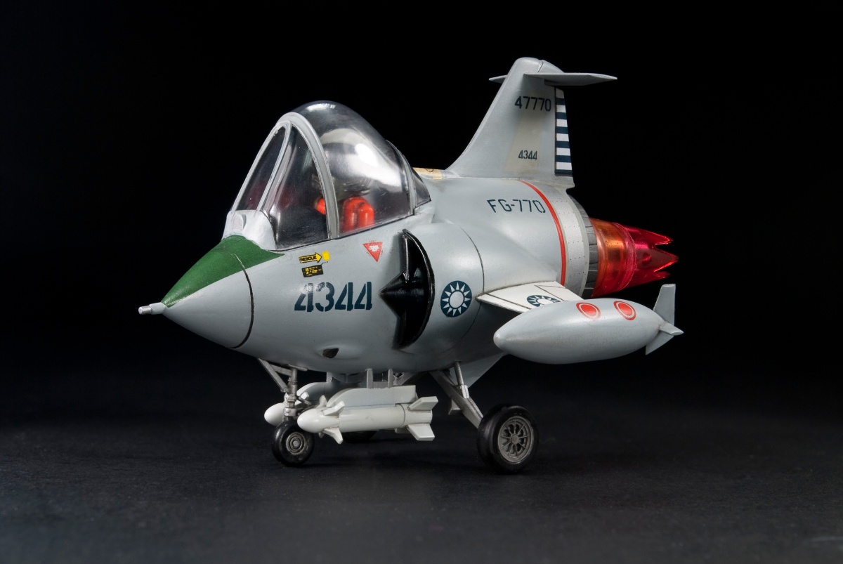 Zdjęcie dodatkowe produktu F-104G ROCAF Starfighter Special Edition Egg Plane AFV Club QS04