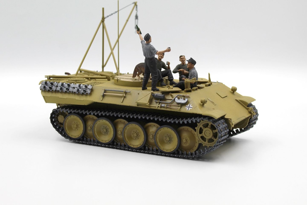 Zdjęcie dodatkowe produktu "Prost!" Między bitwami na Bergepantherze 1:35 ICM 35343