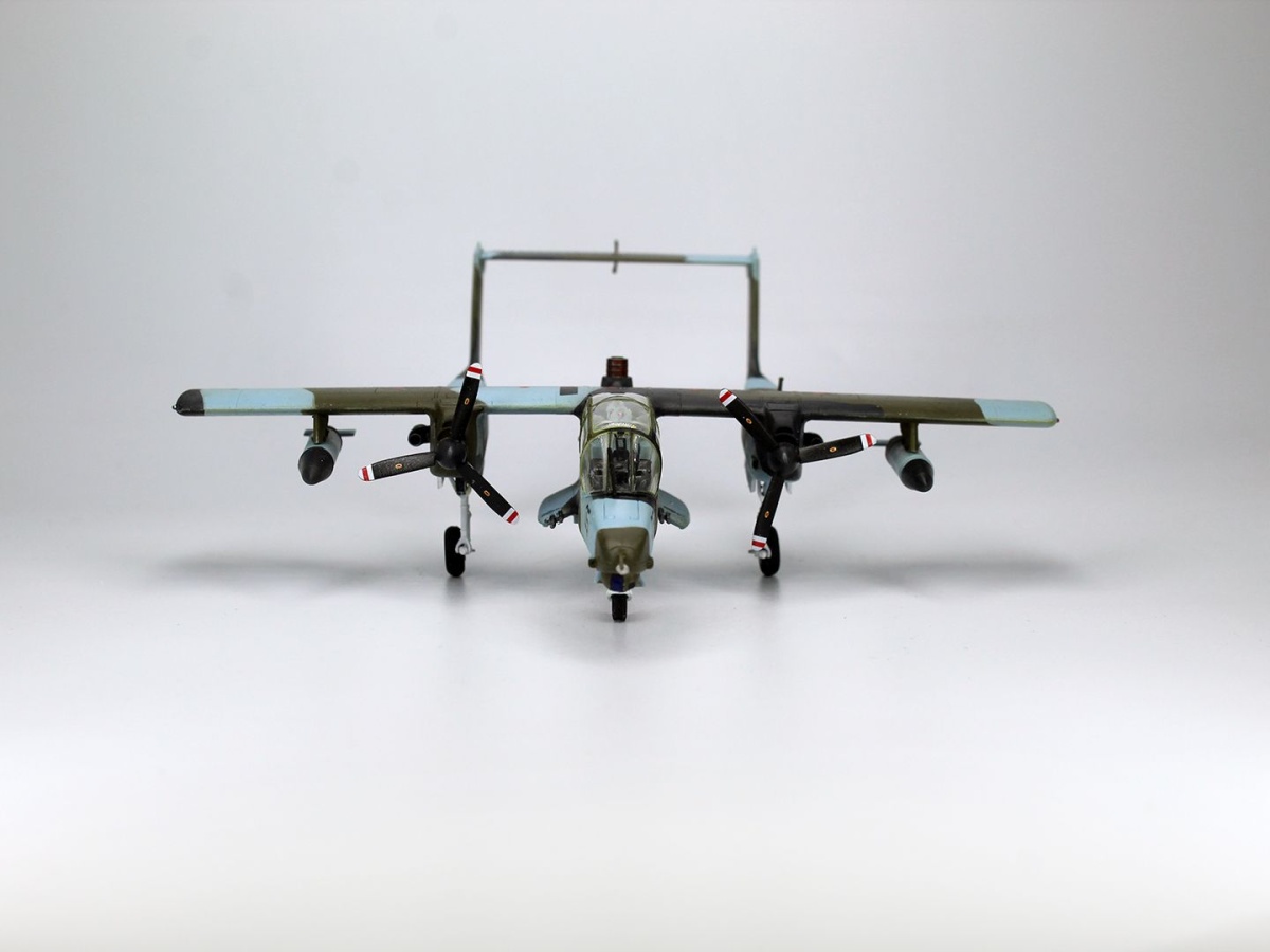 Zdjęcie dodatkowe produktu OV-10D+ Bronco amerykański samolot szturmowy i obserwacyjny 1:72 ICM 72186