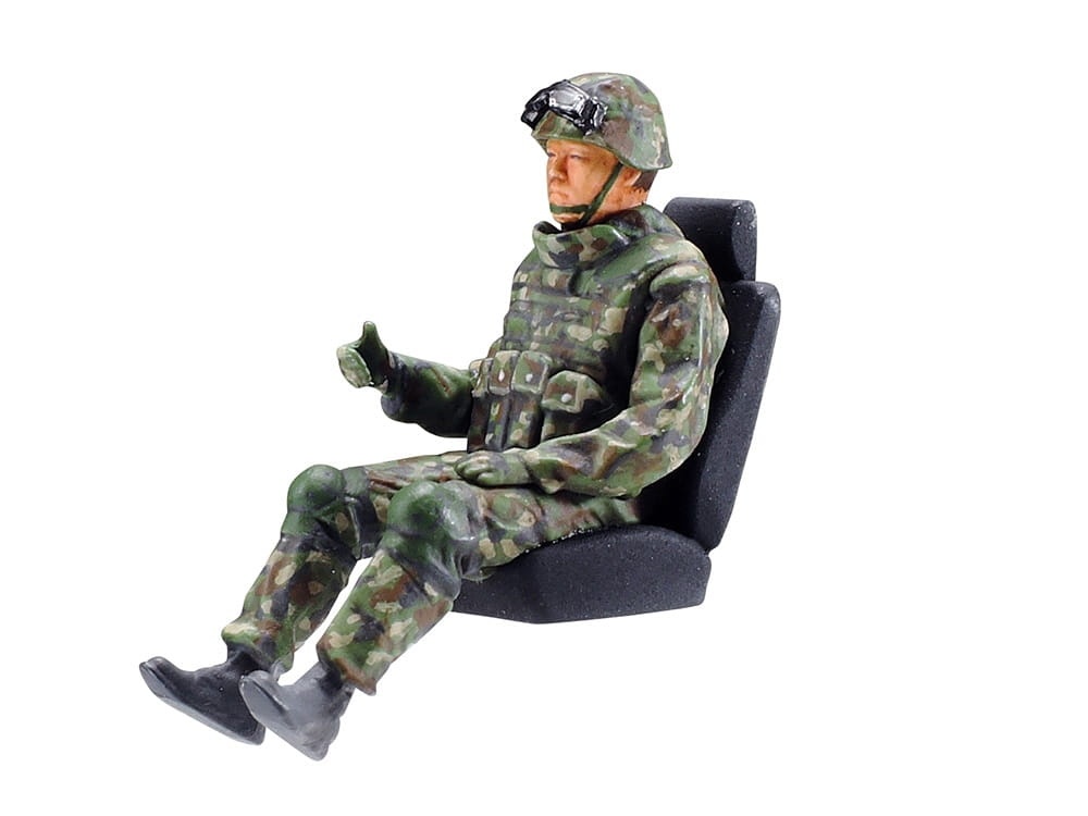 Zdjęcie dodatkowe produktu Lekki pojazd opancerzony JGSDF 1:48 Tamiya 32590