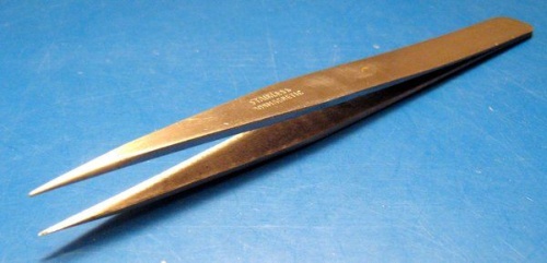 Straight pointed tweezers NN sharp ADAMMED