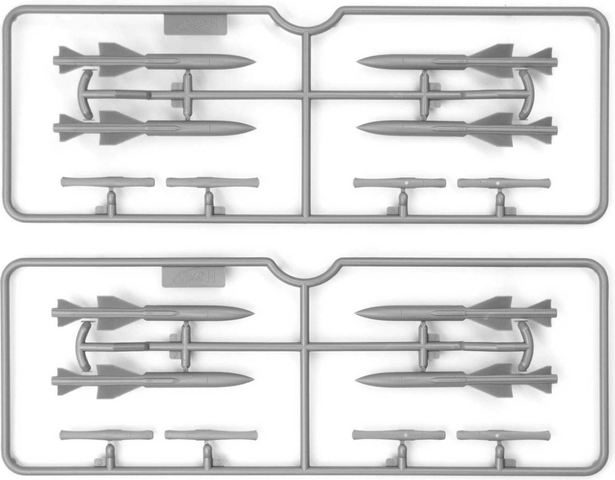Zdjęcie dodatkowe produktu MiG-25 BM 1:72 ICM 72175