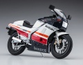 Zdjęcie dodatkowe produktu Suzuki RG400 Early Version "Red/White Color" w/Under Cowl 1:12 Hasegawa 21732