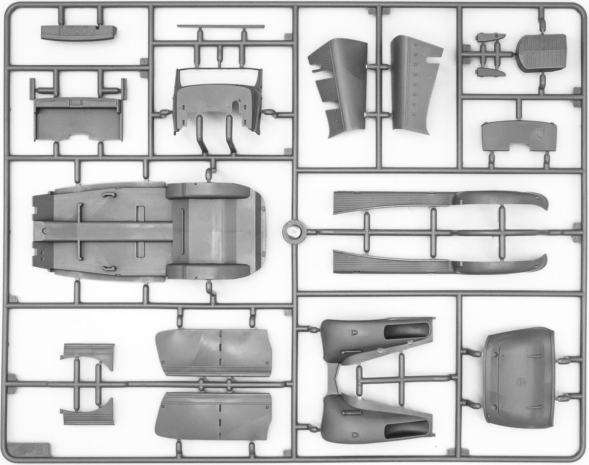 Zdjęcie Typ 770K (W150) Tourenwagen 1:35 ICM 35533