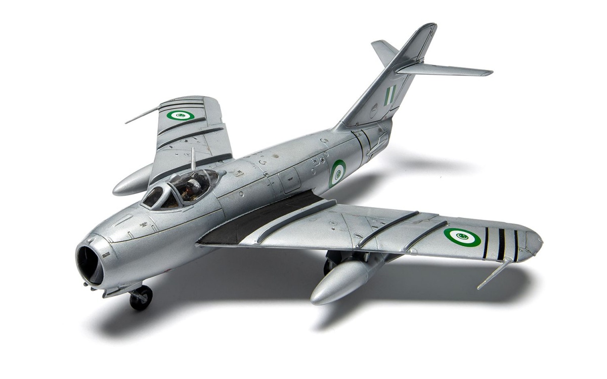 Zdjęcie Mikoyan-Gurevich MiG-17F 'Fresco' 1:72 Airfix 03091A