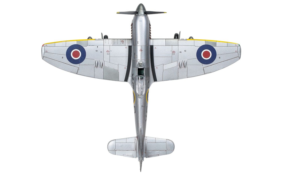 Zdjęcie Hawker Tempest Mk. V Post War 1:72 Airfix 02110