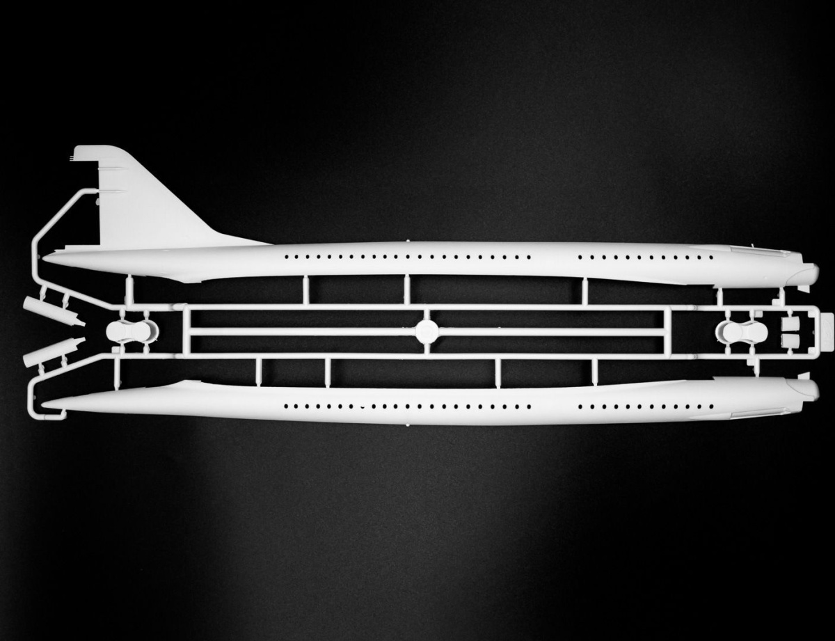 Zdjęcie Tupolew Tu-144 1:144 ICM 14401