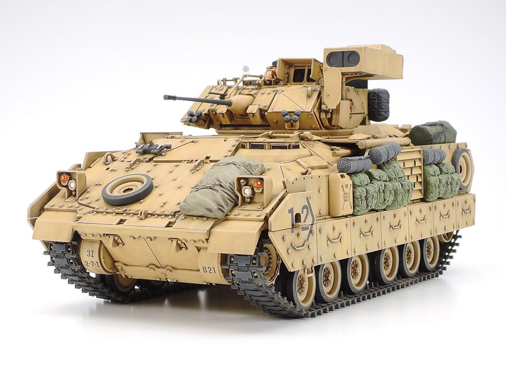 Zdjęcie dodatkowe produktu M2A2 ODS Infantry Fighting Vehicle 1:35 Tamiya 35264
